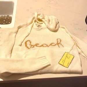 Small lightweight hooded sweater